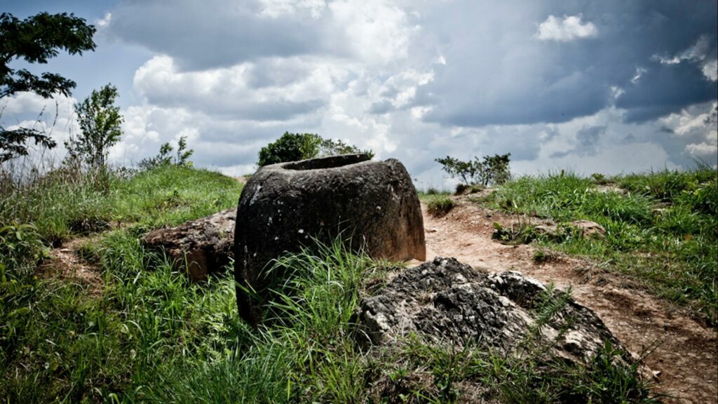 Laos, Luang Prabang – Plain of Jars: 10 Day Eastern Circuit – 10 Days | A combination of cultural highlights and mountainbiking