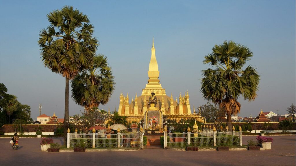 Laos, Luang Prabang – Vientiane: 7 Day Classic Cycling Tour – 7 Days | For the cyclist who appreciates a combination of cycling and comfort