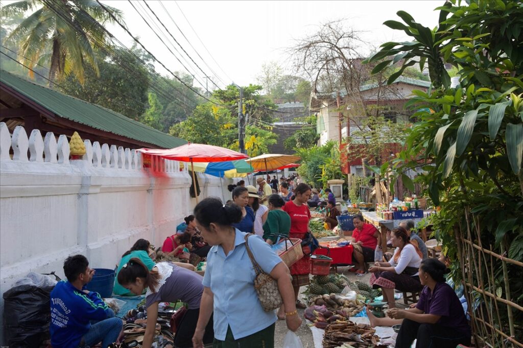 HDBF – Taste of Laos: Street Food, Märkte & Lokale Spezialitäten – Halbtags